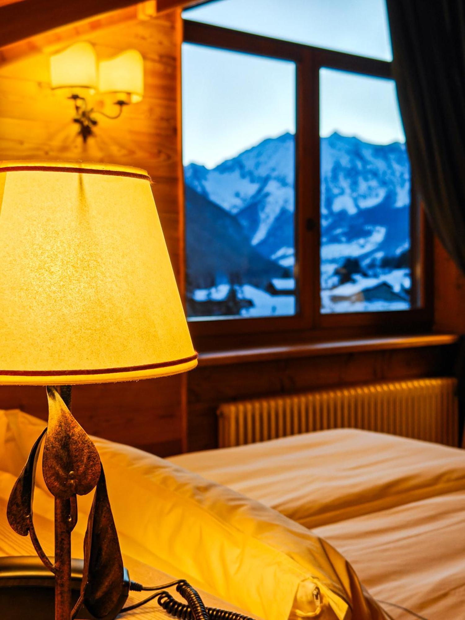 Hotel Breithorn Champoluc Eksteriør bilde