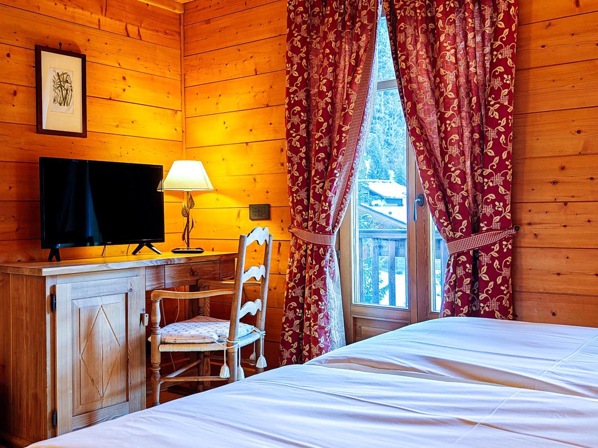 Hotel Breithorn Champoluc Eksteriør bilde