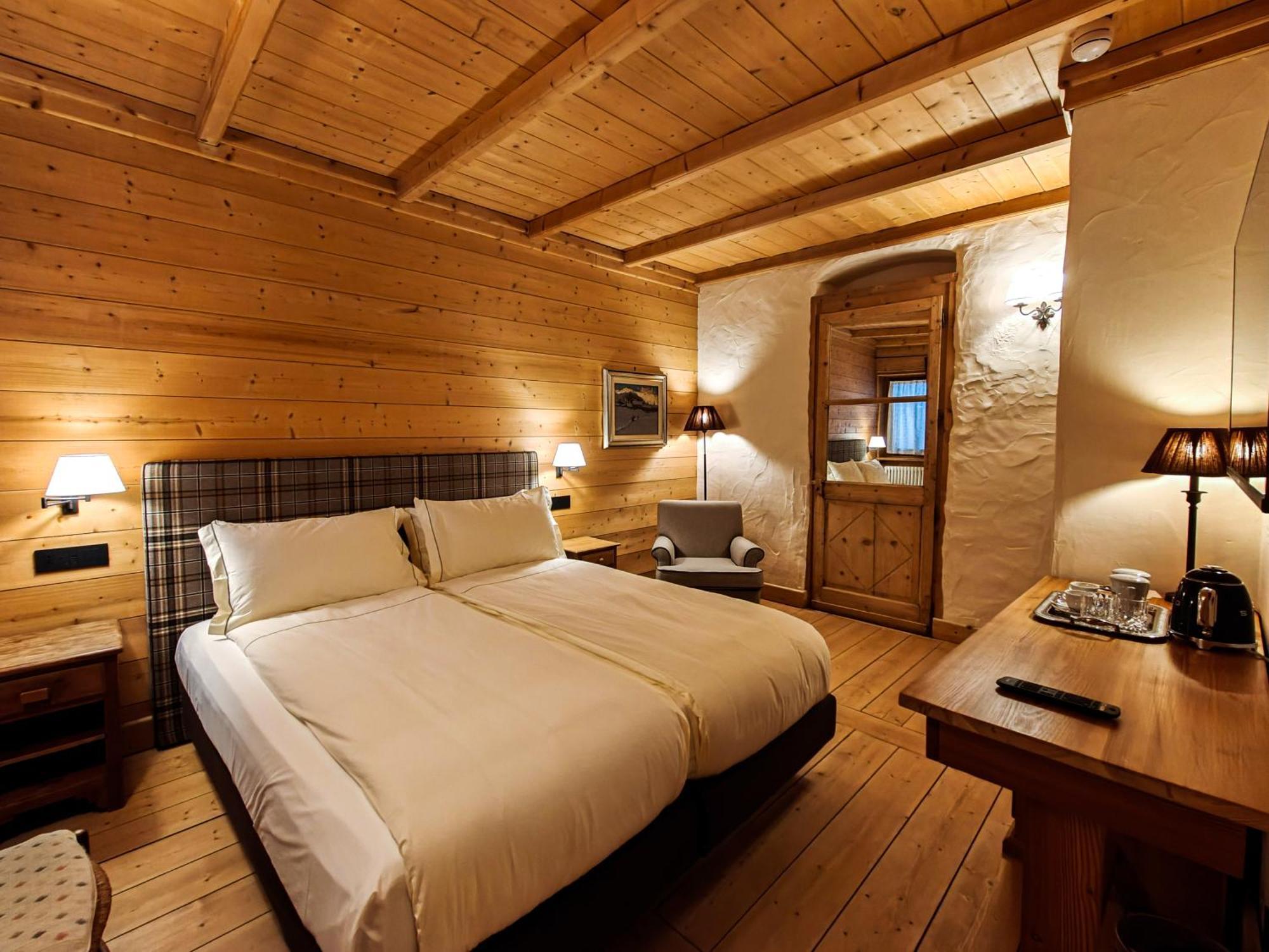 Hotel Breithorn Champoluc Eksteriør bilde